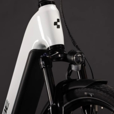 Vélo Électrique CUBE0 Touring Hybrid ONE 600 Easy Entry - Metallicwhite'n'Chrome 2